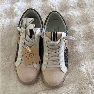 ShuShop Women's Glitter Sneakers - Black, Pink, and Cream